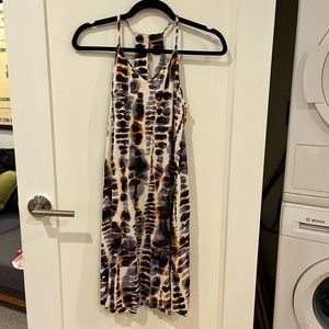 Mercer & madison halter V neck swing dress in abstract tie dye print - XS